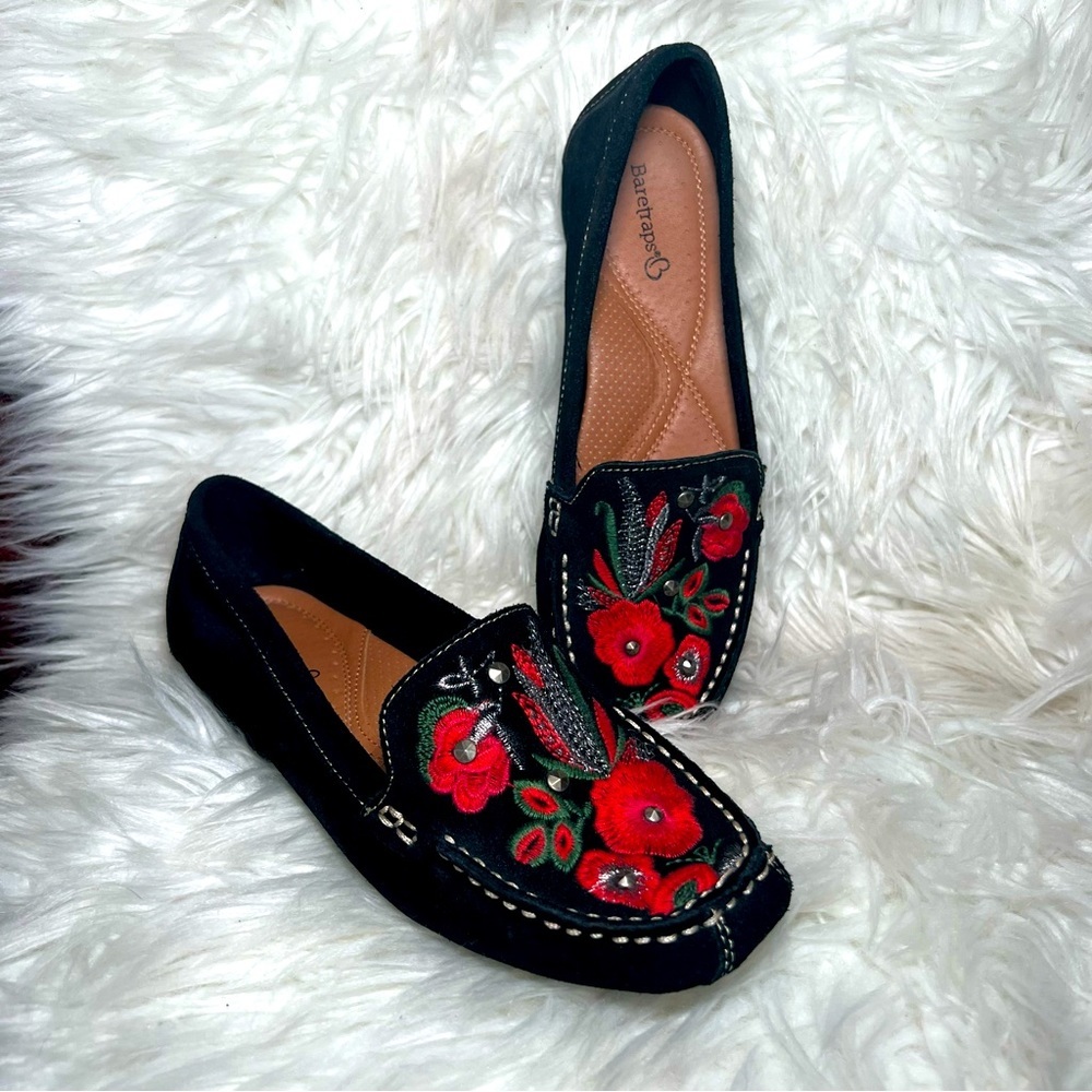 Beartraps Otella Embroidered Suede Loafer/Moccasin Size 7 Black Beautiful Flats